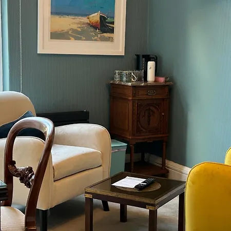 Baytree House 4*
