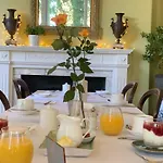 Baytree House 4*