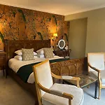 Baytree House 4*