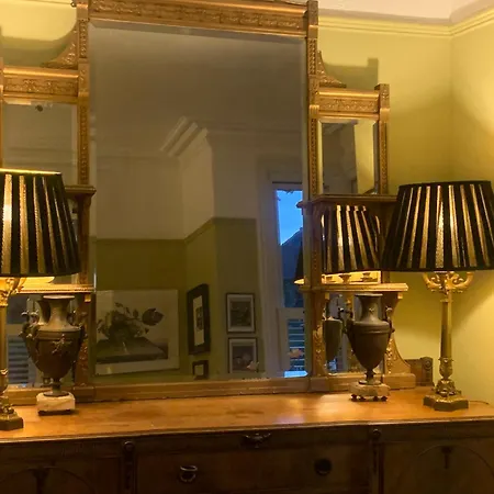 Baytree House 4*