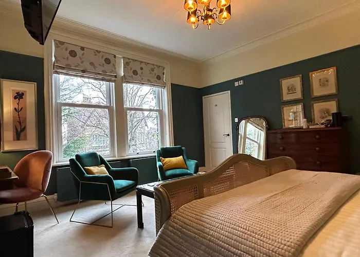 Guest house Baytree House 4*