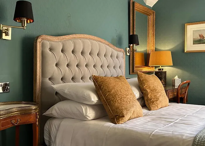 Guest house Baytree House 4*