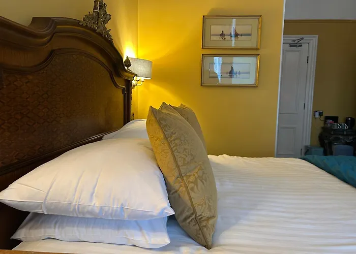 Baytree House Guest house