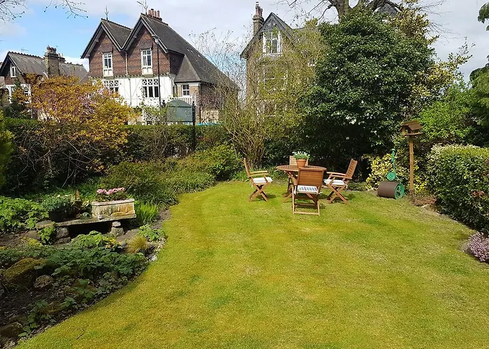 Baytree House Guest house