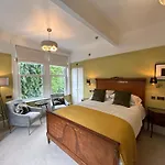 Baytree House 4*