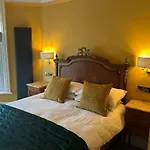 Baytree House 4*