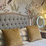 Baytree House 4*