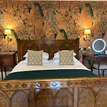 בית הארחה Baytree House 4*