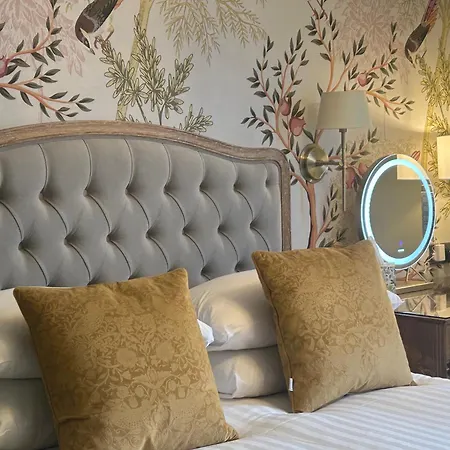 Baytree House 4*